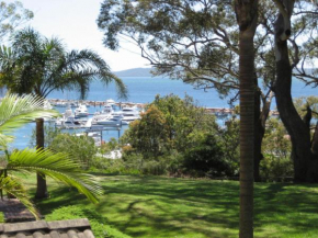 Sailfish, 4,46 Magnus Street- Unit with water views and close to town